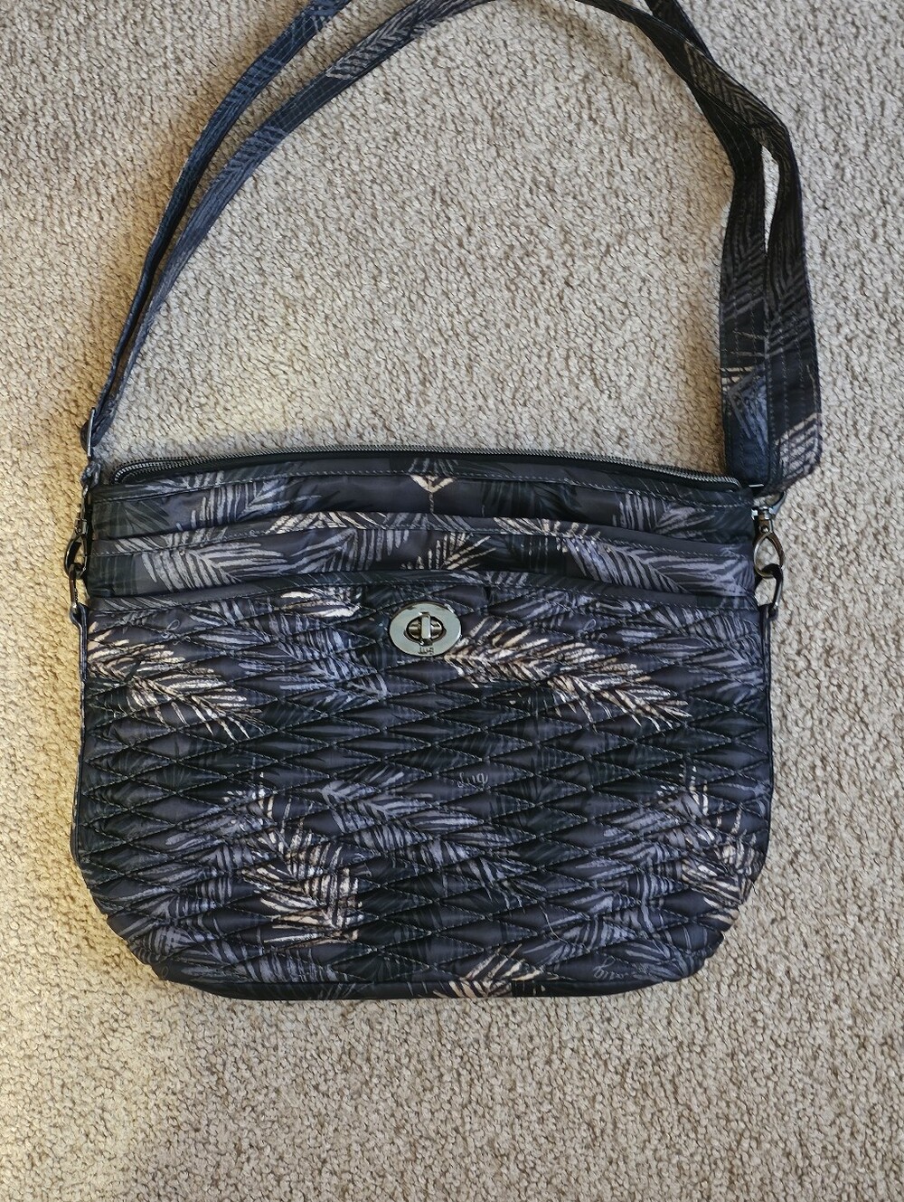 LUG Adagio SUMMER ALL TROPICAL LEAF PATTERN Cross Body , Adjustable Straps - Picture 2 of 7
